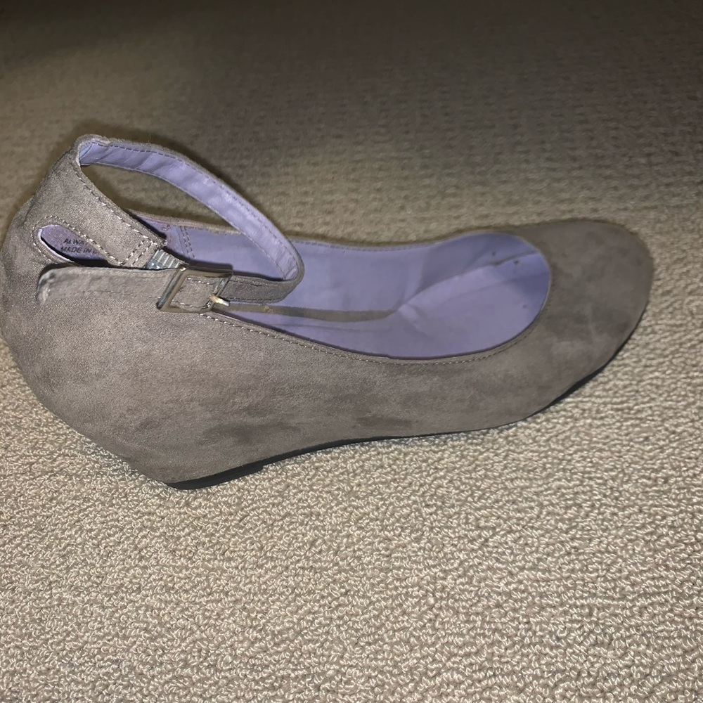 Chinese Laundry Grey Mini Heels